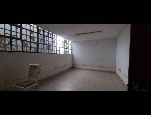 420M² WAREHOUSE TO LET IN CONGELLA